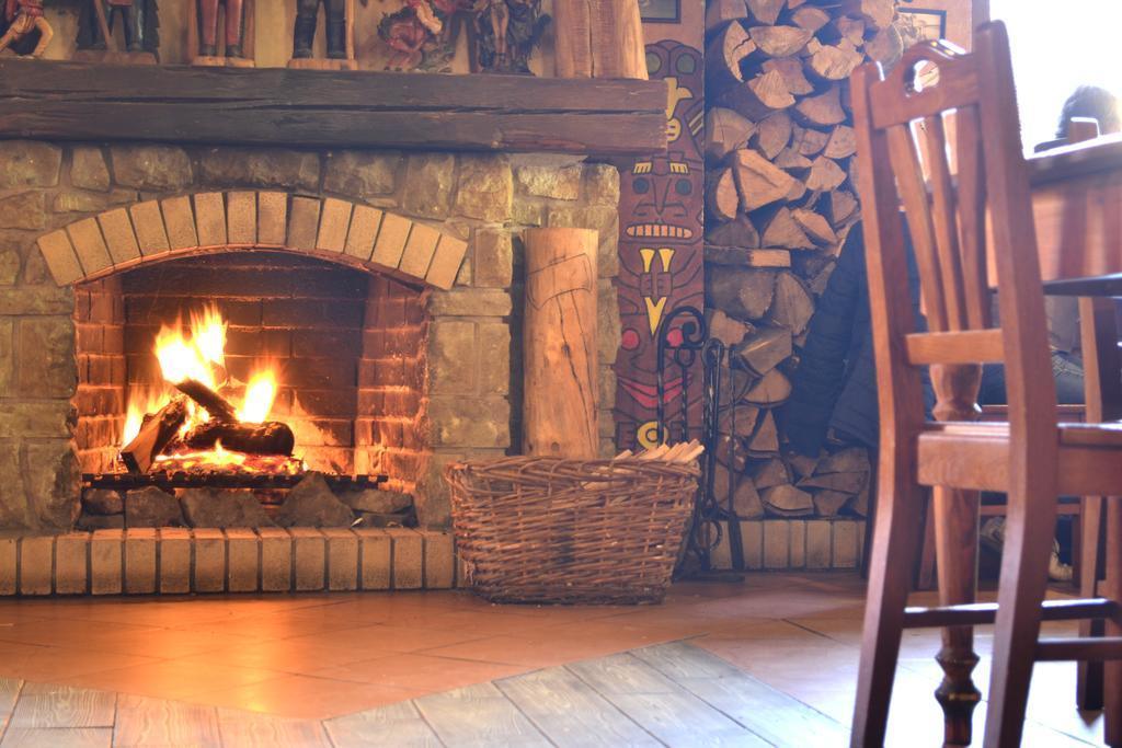 Restaurant A Penzion Steak Station Pardubice Buitenkant foto