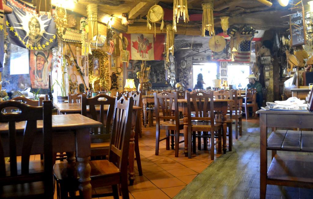 Restaurant A Penzion Steak Station Pardubice Buitenkant foto