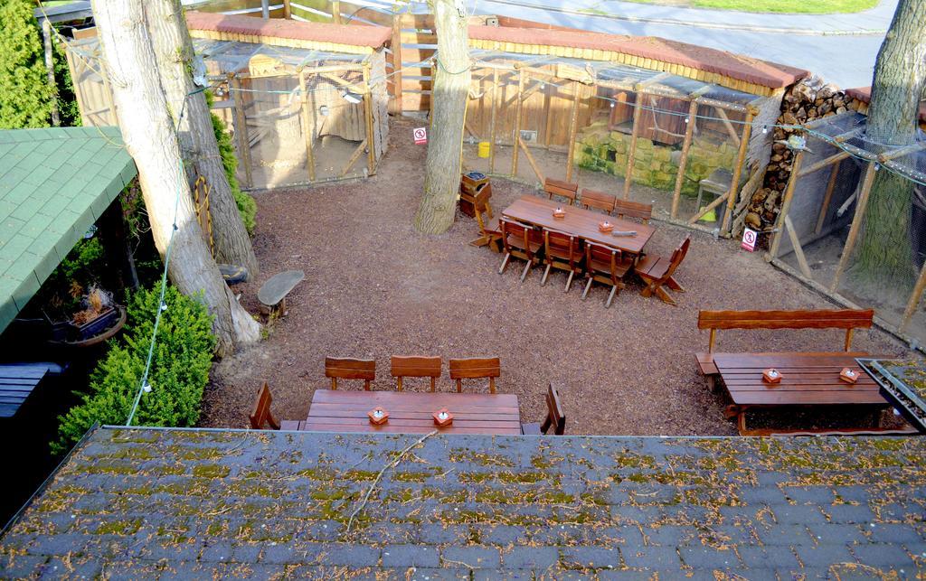 Restaurant A Penzion Steak Station Pardubice Buitenkant foto